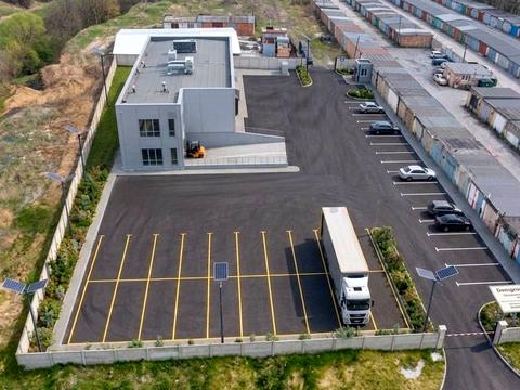 комерційна за адресою Магістральна вул., 5д