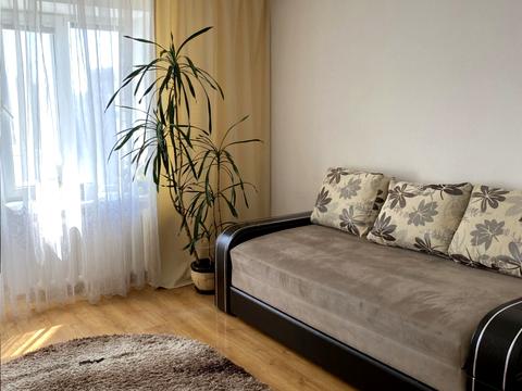 квартира за адресою Анни Ахматової вул., 31