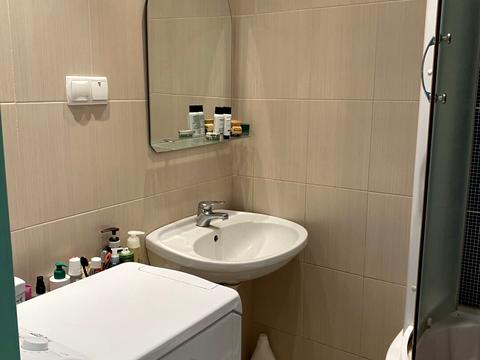 квартира за адресою Анни Ахматової вул., 31