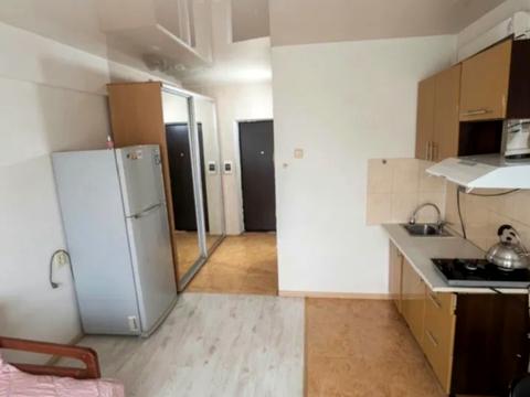 квартира за адресою Платанова вул., 82