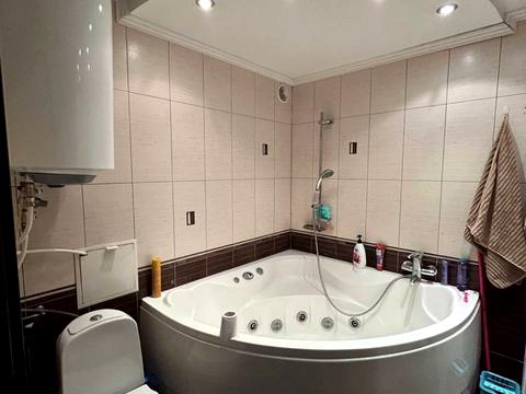 квартира за адресою Набережно-Хрещатицька вул., 35