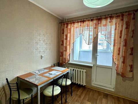 квартира за адресою Григорія Ващенка вул., 1