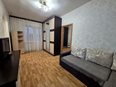 квартира за адресою Верховної Ради бульв., 27