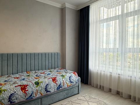 квартира за адресою В'ячеслава Чорновола вул., 4