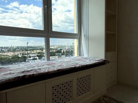 квартира за адресою В'ячеслава Чорновола вул., 4