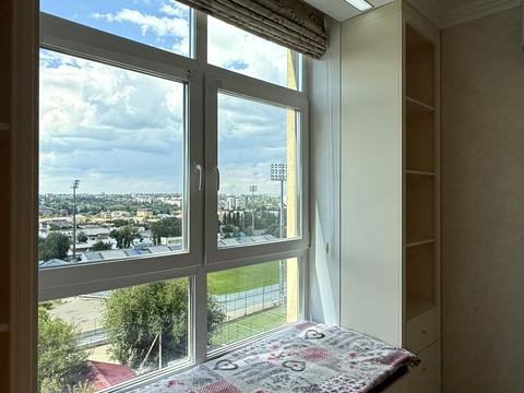 квартира за адресою В'ячеслава Чорновола вул., 4