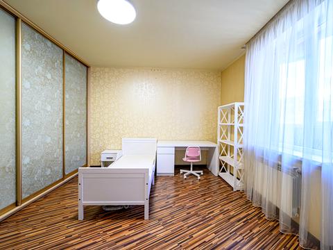 квартира за адресою Дніпровська набережна вул., 25