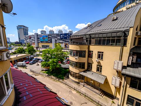 квартира за адресою Дніпровська набережна вул., 25