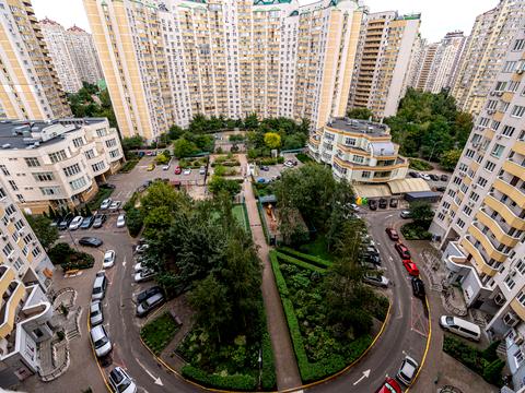 квартира за адресою Дніпровська набережна вул., 25
