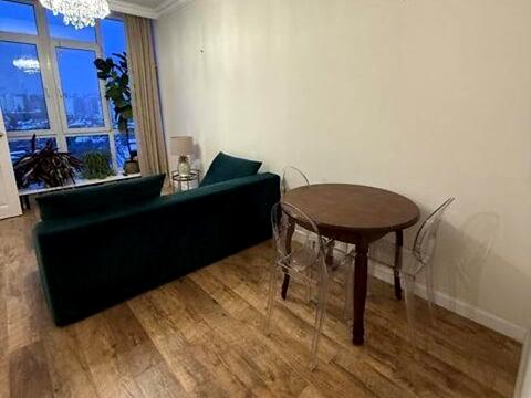 квартира за адресою Академіка Писаржевського вул., 8