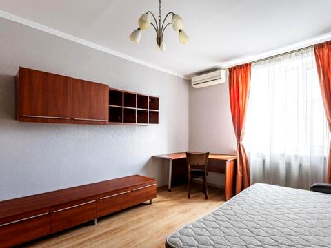 квартира за адресою Почайнинська вул., 25/49
