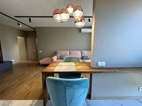 квартира по адресу Салютная ул., (Будинок 02301-02303)
