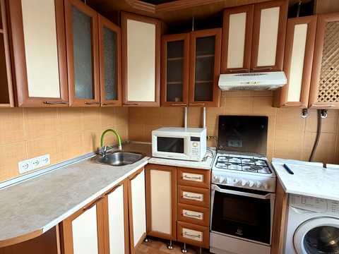 квартира за адресою Металургів просп., 27