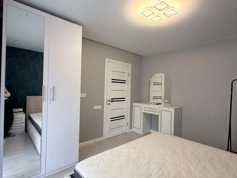 квартира за адресою Феодосійська вул., 8