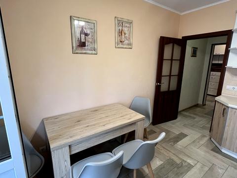 квартира за адресою Софії Русової вул., 5-Б