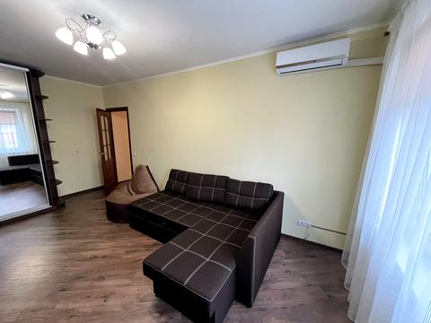 квартира за адресою Софії Русової вул., 5-Б