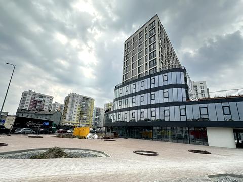 комерційна за адресою Залізнична вул., (Будинок 1)