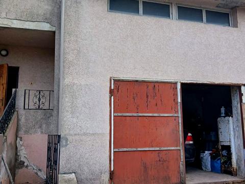 будинок за адресою СК Аист