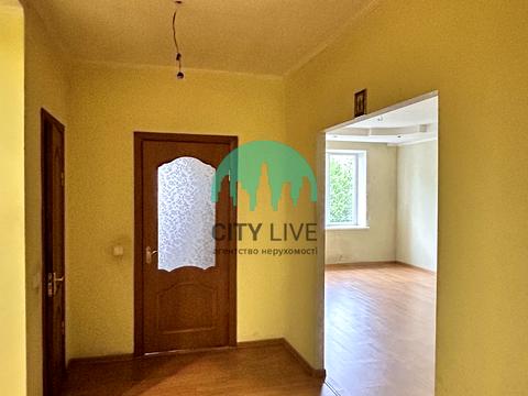 квартира за адресою Тролейбусна вул., 26