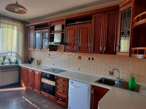 квартира за адресою Київ, Саперно-Слобідська вул., 10