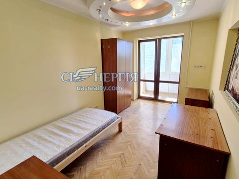 квартира по адресу Феодосийская ул., 4