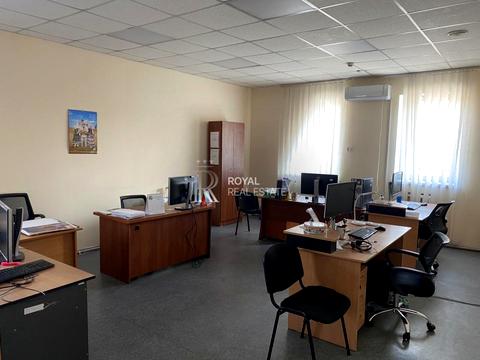 коммерческая по адресу Вышгородская ул., 21