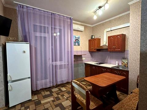 квартира за адресою Перлинна вул., 5