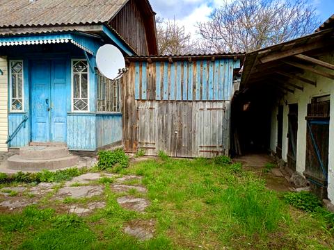 будинок за адресою смт. Лугини, Церковна вул. (Колгоспна), 5