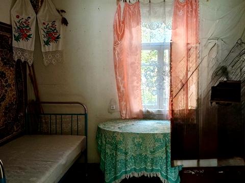 будинок за адресою смт. Лугини, Церковна вул. (Колгоспна), 5