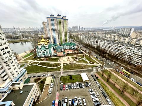 паркомісце за адресою Юрія Шумського вул., 1