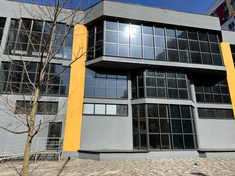 комерційна за адресою Машинобудівників вул., 2-А