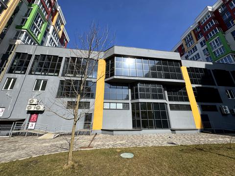 комерційна за адресою Машинобудівників вул., 2-А