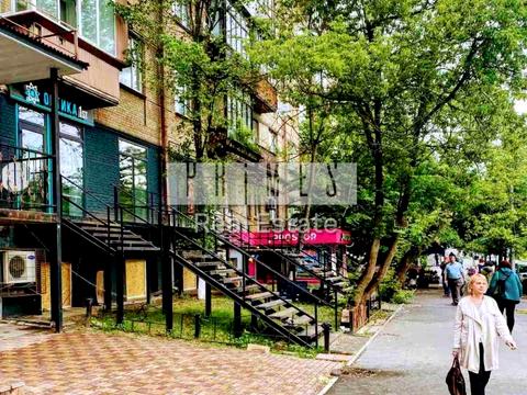 комерційна за адресою Київ, Голосіївський просп. (40-річчя Жовтня), 106/2