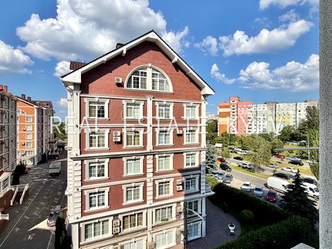 квартира за адресою Дмитра Луценка вул. (Крейсера "Аврора"), 12