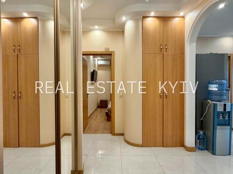 квартира за адресою Дмитра Луценка вул. (Крейсера "Аврора"), 12