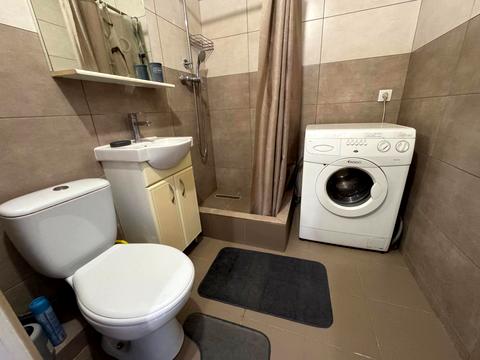 квартира за адресою Листопадна вул., 16