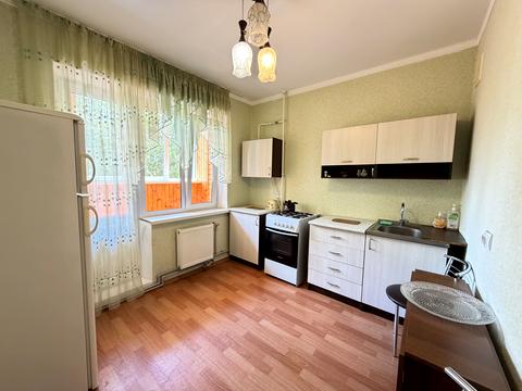 квартира за адресою Курсанта Єськова вул., 14-Б