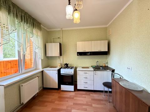 квартира за адресою Курсанта Єськова вул., 14-Б