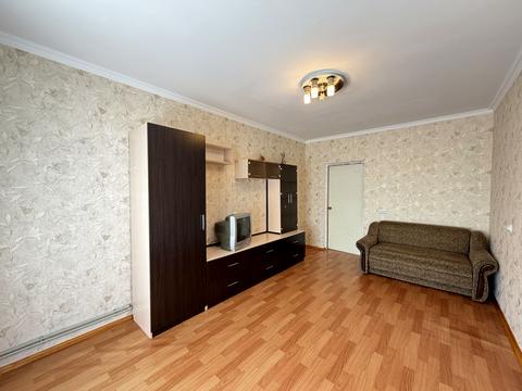 квартира за адресою Курсанта Єськова вул., 14-Б