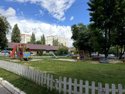 квартира за адресою Курсанта Єськова вул., 14-Б