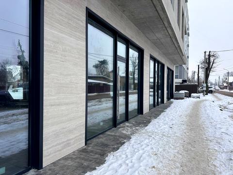 комерційна за адресою Садова вул., 8