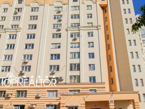 комерційна за адресою Молочна вул. (Кірова), 11