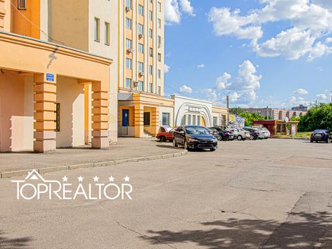 комерційна за адресою Молочна вул. (Кірова), 11