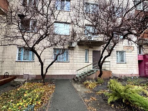 комерційна за адресою Петра Вершигори вул., 9