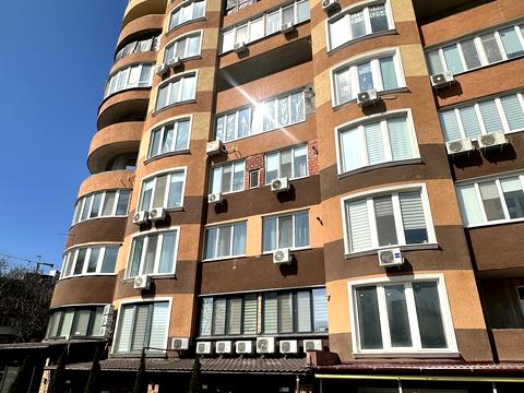 квартира за адресою Зоопаркова вул., 8в
