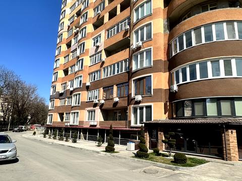 квартира за адресою Зоопаркова вул., 8в