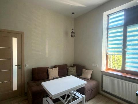 квартира за адресою Докова вул., 15