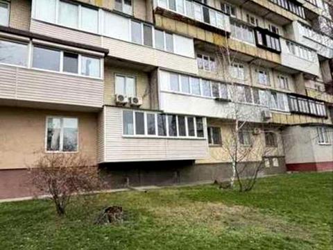 квартира за адресою Ореста Левицького вул. (Академіка Курчатова), 3