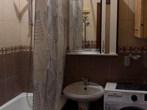 квартира за адресою Пилипа Орлика вул. (Паризької Комуни), 1Б