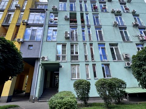 квартира за адресою Регенераторна вул., 4 к3